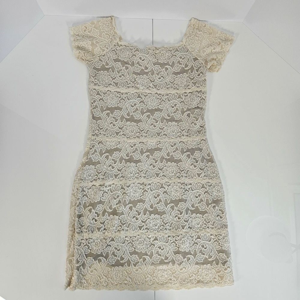 White House Black Market Cream Floral Lace Sheath Dress Cap Sleeve Midi Fitted